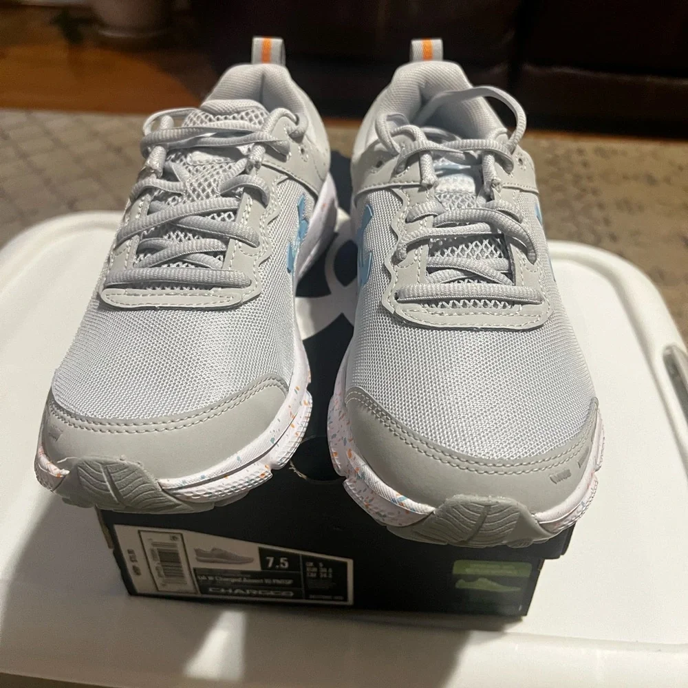 Under Armour Women Gray Sneakers with Blue Accents size 7.5 - Picture 2 of 2